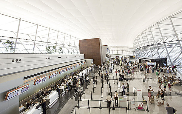 Flughafen Carrasco Terminal